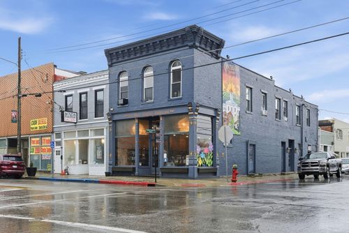 201 E Pike St, Cynthiana, KY, 41031-1681 | Card Image