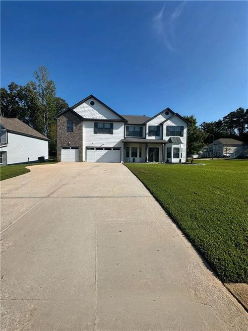 4001 Riverchess Dr Sw, Atlanta, GA, 30331-6014 | Card Image