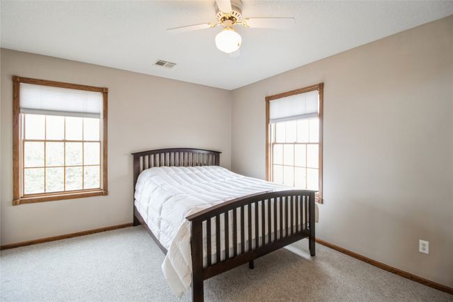 822 40 Th Ave, Home with 4 bedrooms, 4 bathrooms and null parking in Pleasantville IA | Image 24