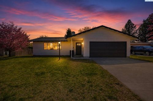 2421 W Grand Ronde Pl, Kennewick, WA, 99336-2537 | Card Image