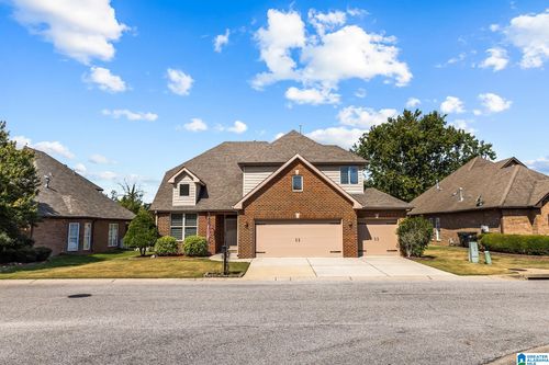 291 Creekside Ln, PELHAM, AL, 35124-3983 | Card Image