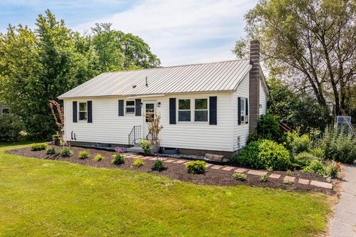 36 School St, Canaan, NH, 03741-7653 | Card Image