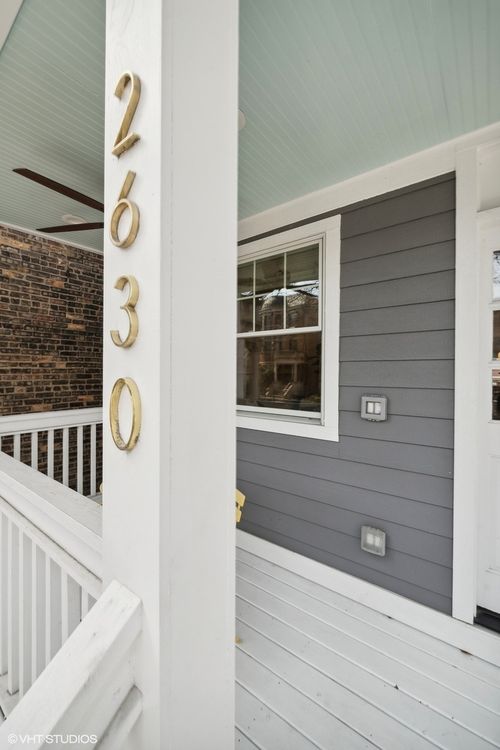 2630 Whipple St, Chicago, IL, 60647-1722 | Card Image