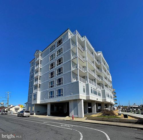 304-1 Dock St, CRISFIELD, MD, 21817-1079 | Card Image