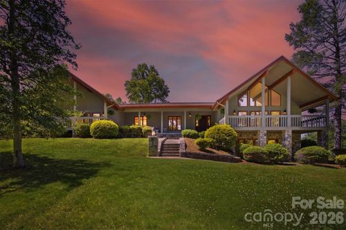 2718 Arden Dr, Lenoir, NC, 28645-9091 | Card Image