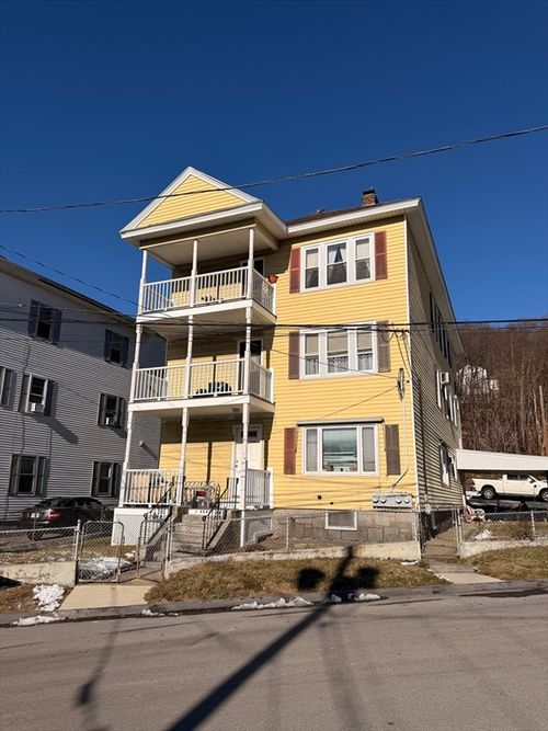 1 Verdi Rd, Worcester, MA, 01604-2891 | Card Image