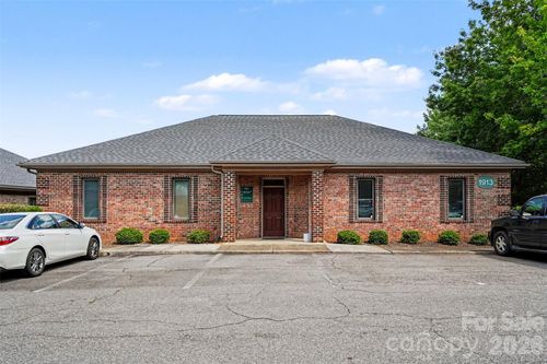 201-1913 J N Pease Pl, Charlotte, NC, 28262-4510 | Card Image