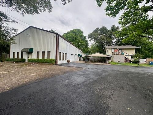 2209 E Us Highway 80, White Oak, TX, 75693-2341 | Card Image