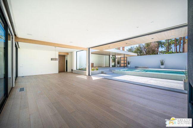 310 W Crestview Dr, House other with 3 bedrooms, 4 bathrooms and 2 parking in Palm Springs CA | Image 14