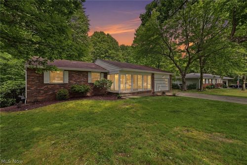 3133 Fair Oaks Dr, Norton, OH, 44203-6342 | Card Image