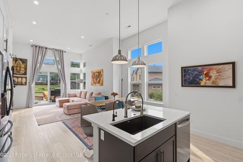 375 Blue Heron Vis, Glenwood Springs, CO, 81601-8688 | Card Image