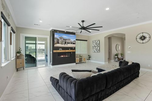 2573 Chrysler Ave, Manteca, CA, 95337-2089 | Card Image