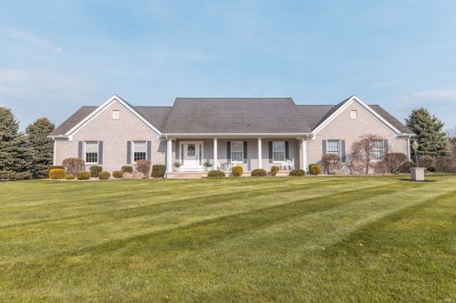 5490 N Sawgrass Ln, Leesburg, IN, 46538-8894 | Card Image