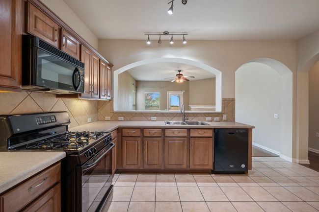 3809 Bronco Bend Loop, House other with 3 bedrooms, 2 bathrooms and 4 parking in Austin TX | Image 8