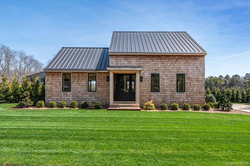 3375 Indian Neck Lane, Southold, NY, 11958 | Card Image