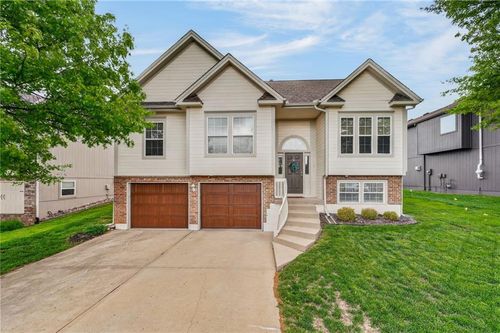 19712 E 6th Street North Street, Independence, MO, 64056 | Card Image