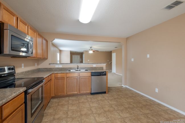 245 Blue Moon Gait, House other with 4 bedrooms, 3 bathrooms and null parking in Selma TX | Image 12