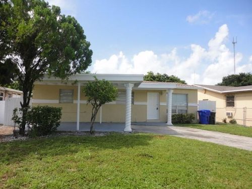 4420 Sw 21st St, West Park, FL, 33023-3326 | Card Image