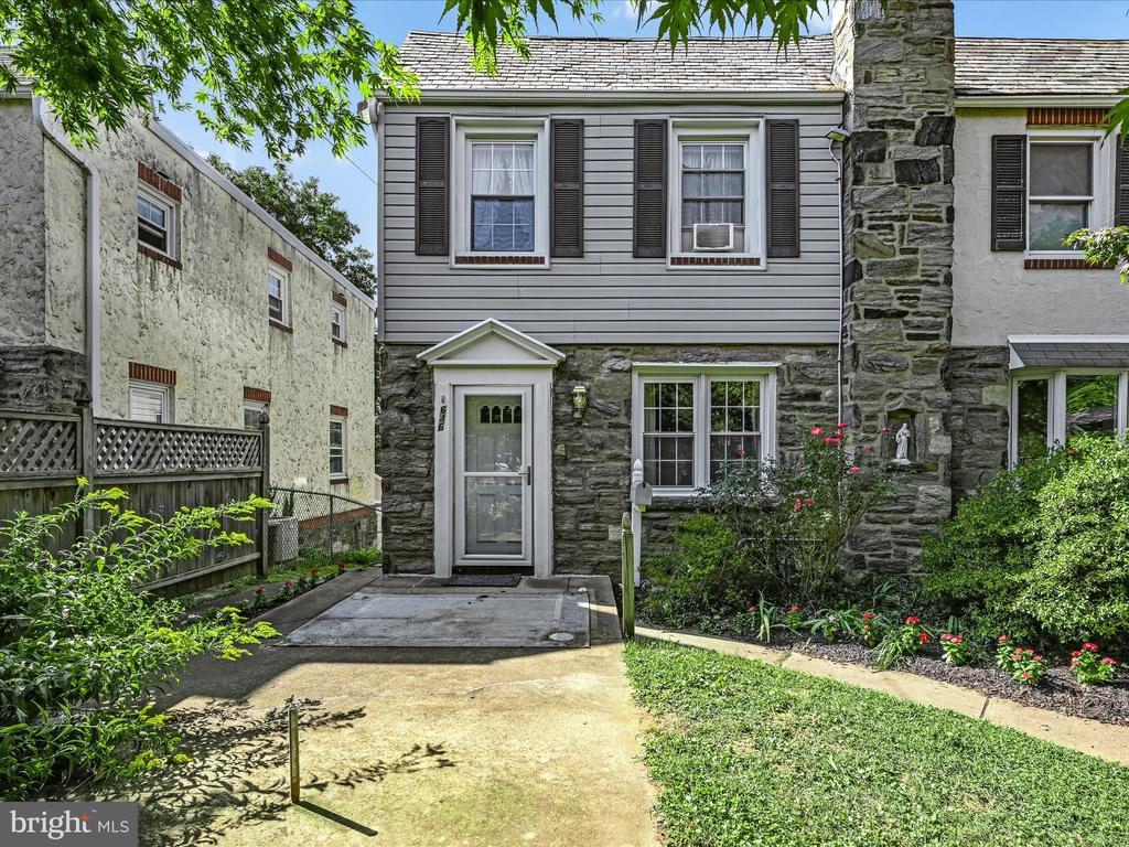 Monroe St, Media, PA 19063