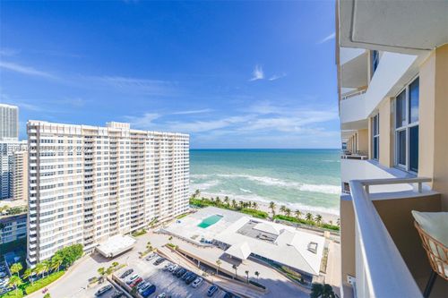 apt-20k-1980 Ocean Dr, Hallandale Beach, FL, 33009-5938 | Card Image