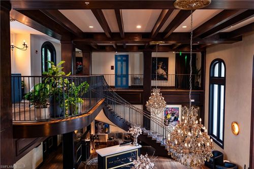 207-221 9th St S, NAPLES, FL, 34102-6258 | Card Image