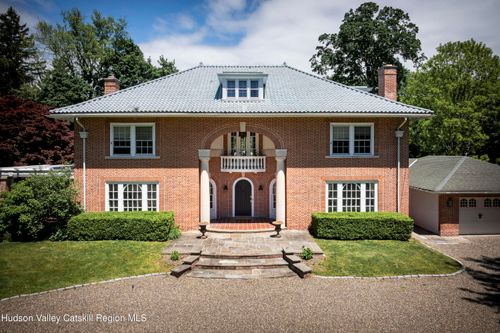 21 Barclay St, Saugerties, NY, 12477-1905 | Card Image