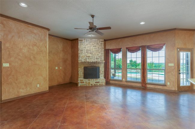 96 Bluff View Dr, House other with 3 bedrooms, 2 bathrooms and null parking in Aledo TX | Image 7