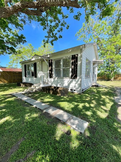 205 S Wilson St, Brazoria, TX, 77422-8774 | Card Image
