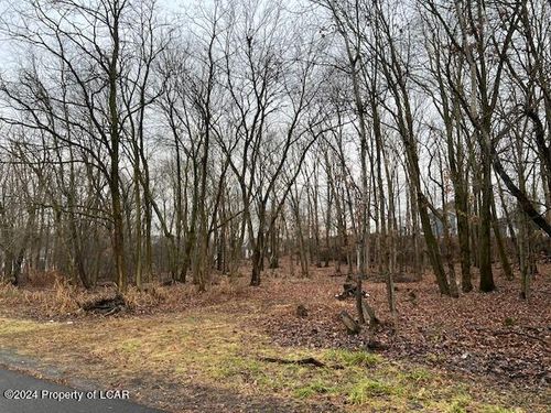 14 Pinewood Dr, Wilkes Barre, PA, 18702-7249 | Card Image