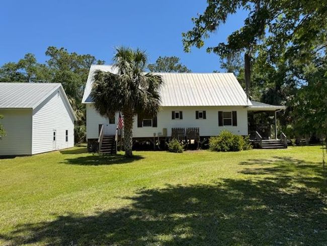6871 Sw 103 Rd Ter, House other with 3 bedrooms, 2 bathrooms and null parking in Cedar Key FL | Image 4