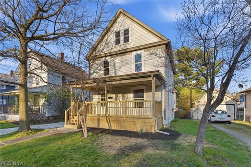 218 N Huntington St, Medina, OH, 44256-1837 | Card Image