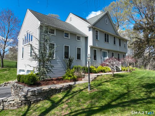 14 Rockwood Dr, Portland, CT, 06480-1095 | Card Image