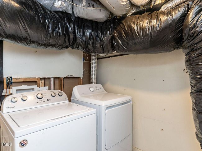 031-1280x960-bsaement-unit-laundry-room | Image 31