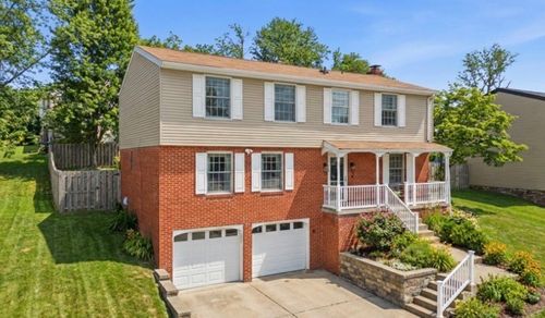 102 Agate Dr, Verona, PA, 15147-2728 | Card Image