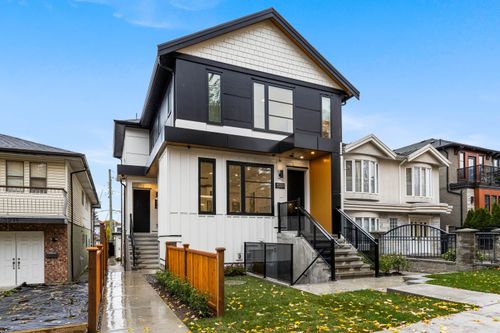 3221 Grant St, Vancouver, BC, V5K3J1 | Card Image