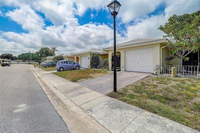 5427 Orange Blossom Road N, House other with 2 bedrooms, 1 bathrooms and null parking in Pinellas Park FL | Image 2