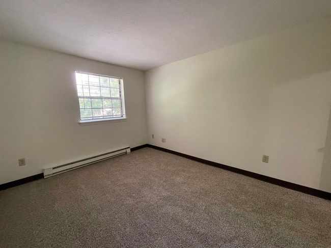 APT-34 - 11 Railroad Ave, Condo with 2 bedrooms, 1 bathrooms and null parking in Derry NH | Image 23
