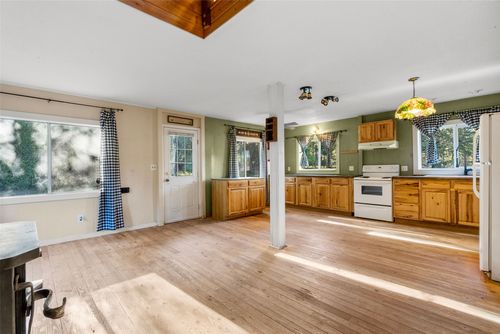 297 Pistol Ln, Victor, MT, 59875-9667 | Card Image