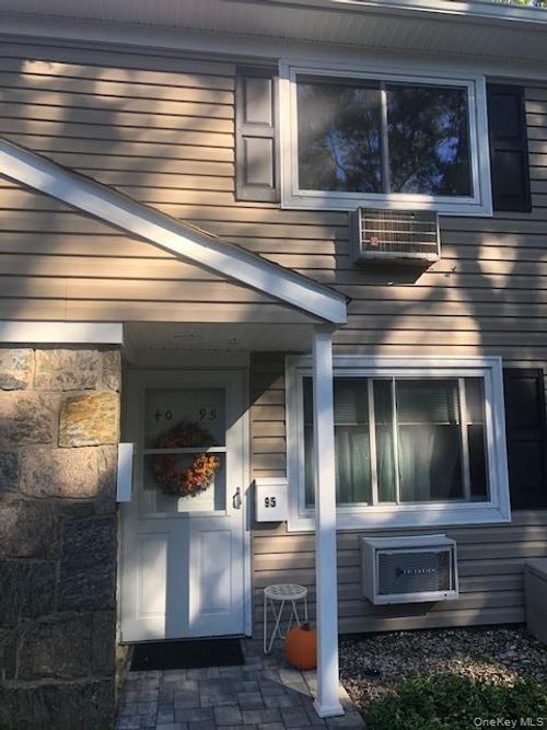 95-40 W 4th Street, Brookhaven, NY, 11772 | Card Image