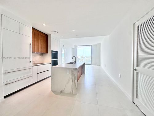 409-1400 Biscayne Boulevard, Miami, FL, 33132 | Card Image