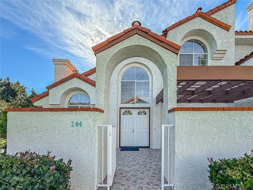206 Camino Cortina, Camarillo, CA, 93010-2600 | Card Image