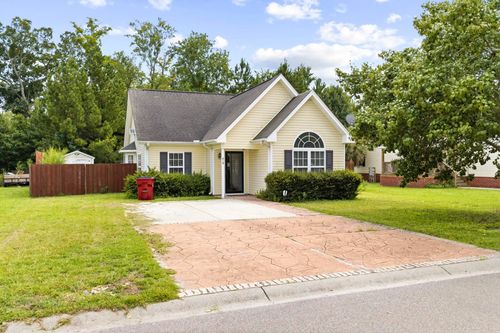 419 Overcrest St, Myrtle Beach, SC, 29579-6870 | Card Image