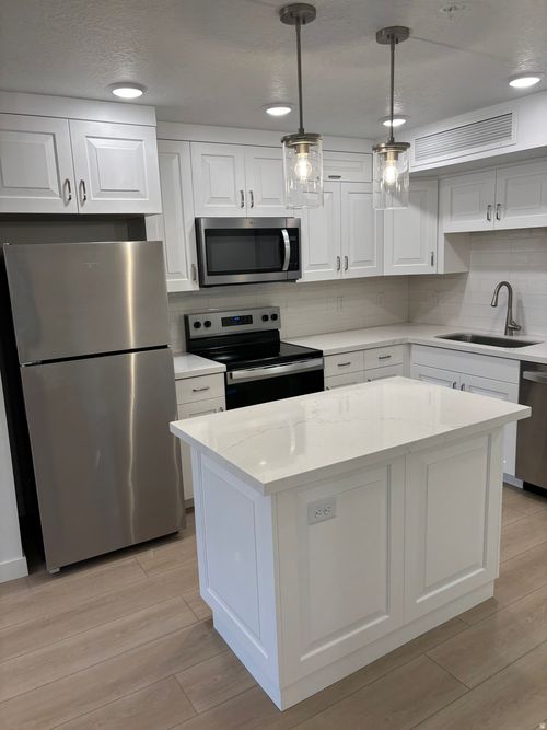 305-1031 E 400 S, Salt Lake City, UT, 84102-3114 | Card Image