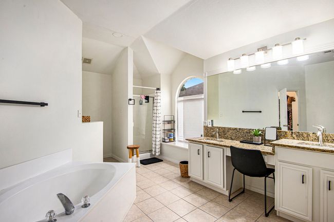 6833 Permian Ln, House other with 4 bedrooms, 3 bathrooms and null parking in Fort Worth TX | Image 11