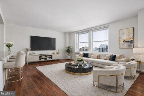 ph-p208-111 S 15th St, PHILADELPHIA, PA, 19102-3006 | Card Image