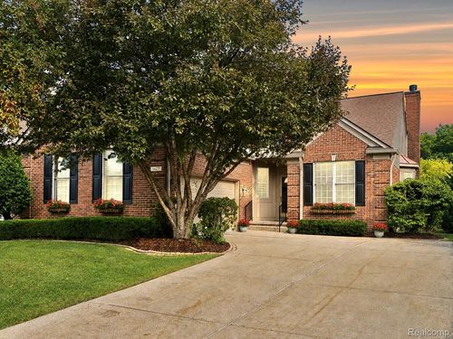 1627 Boulder Ct, Rochester, MI, 48306-4810 | Card Image