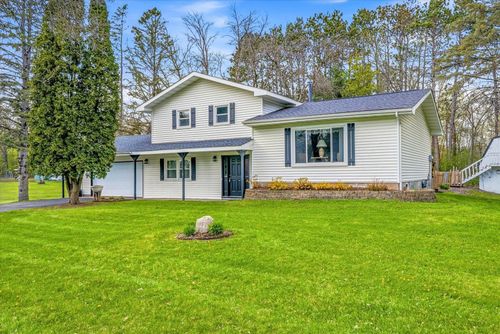 6422 Donnybrook Cir, North Branch, MN, 55056-5828 | Card Image