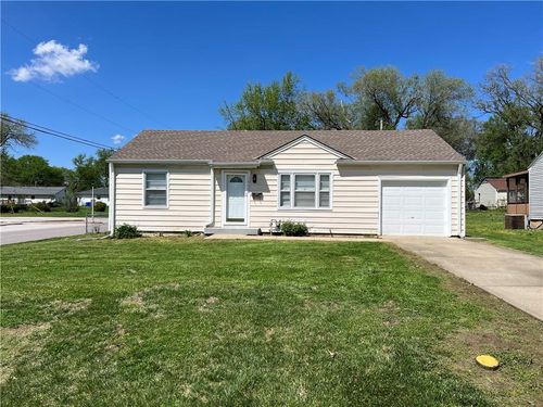 10622 W 57th Street S, Shawnee, KS, 66203 | Card Image