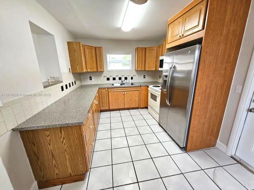 10530 Sw 149th St, Miami, FL, 33176-7758 | Card Image