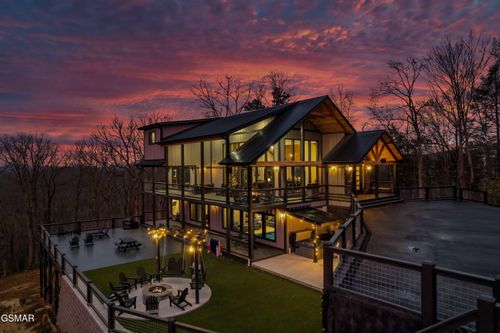 3912 Patriot Ln, Sevierville, TN, 37862-5131 | Card Image